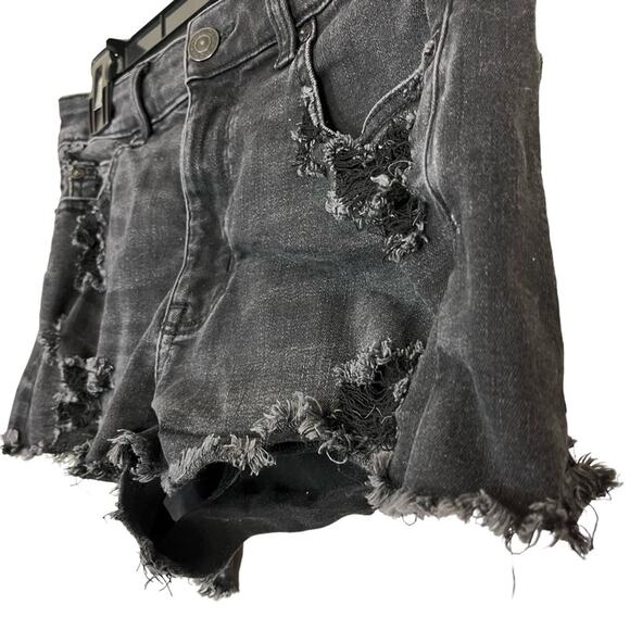 American Eagle Hi Rise Shortie Black Distressed Cut Off Goth Jean Shorts sz 6 - Picture 9 of 16